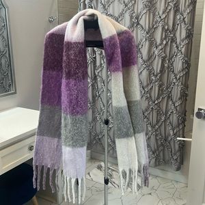 Beautiful Scarf!